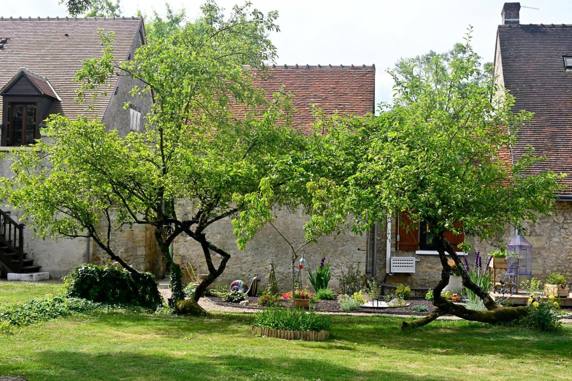 Logis Auberge De Launay Limeray Exterior foto